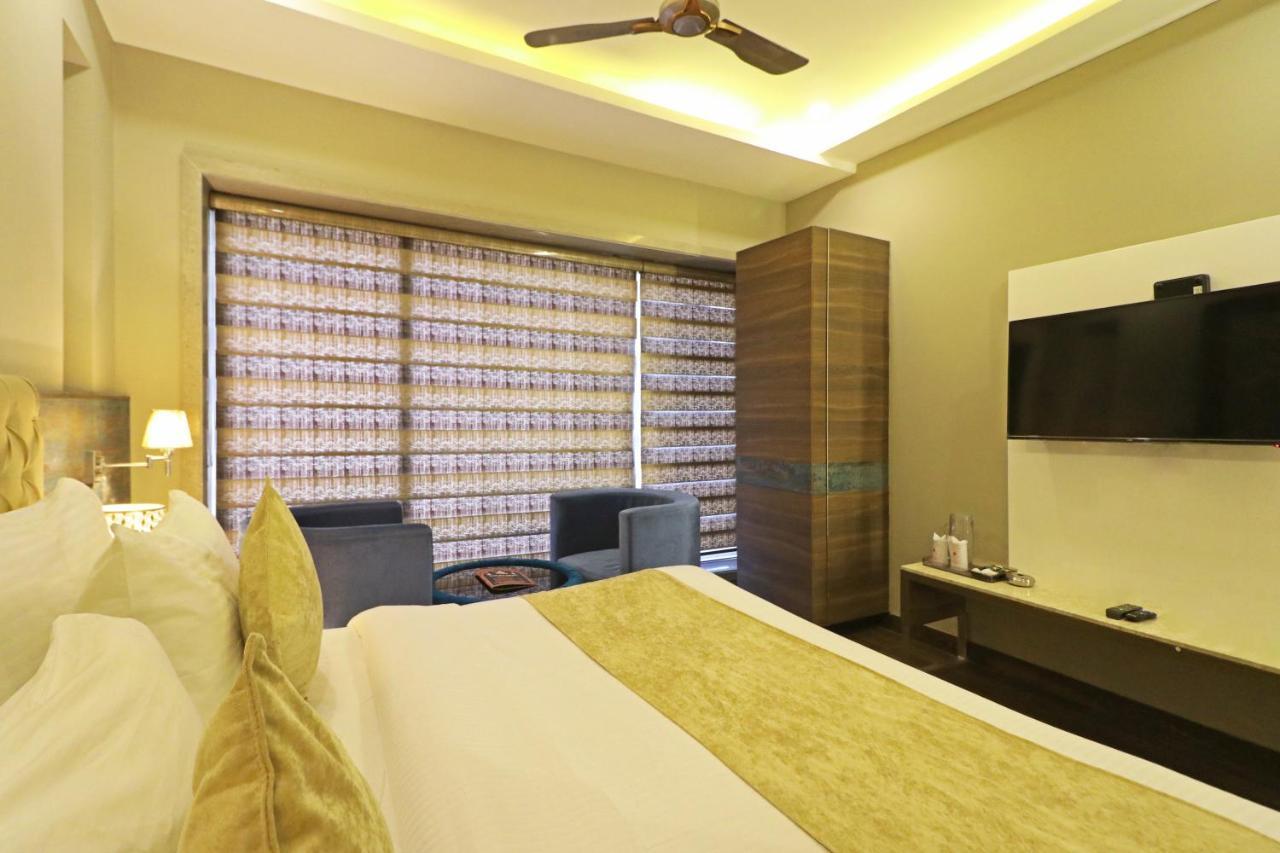 The Ivy Grand Hotel In City Centre With Free Secured Parking Nuova Delhi Esterno foto