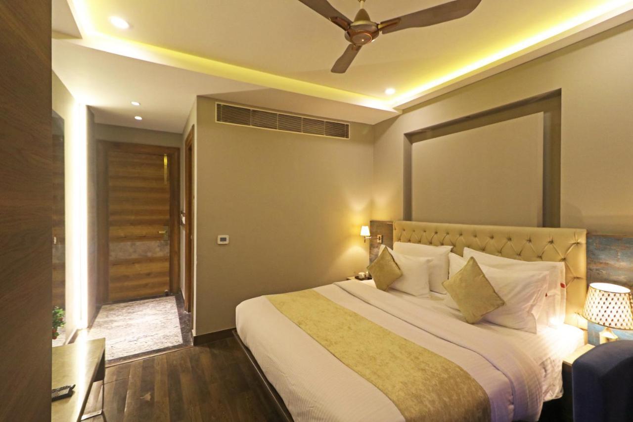 The Ivy Grand Hotel In City Centre With Free Secured Parking Nuova Delhi Esterno foto