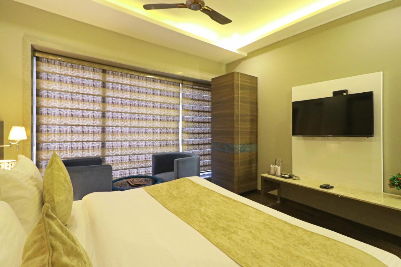 The Ivy Grand Hotel In City Centre With Free Secured Parking Nuova Delhi Esterno foto