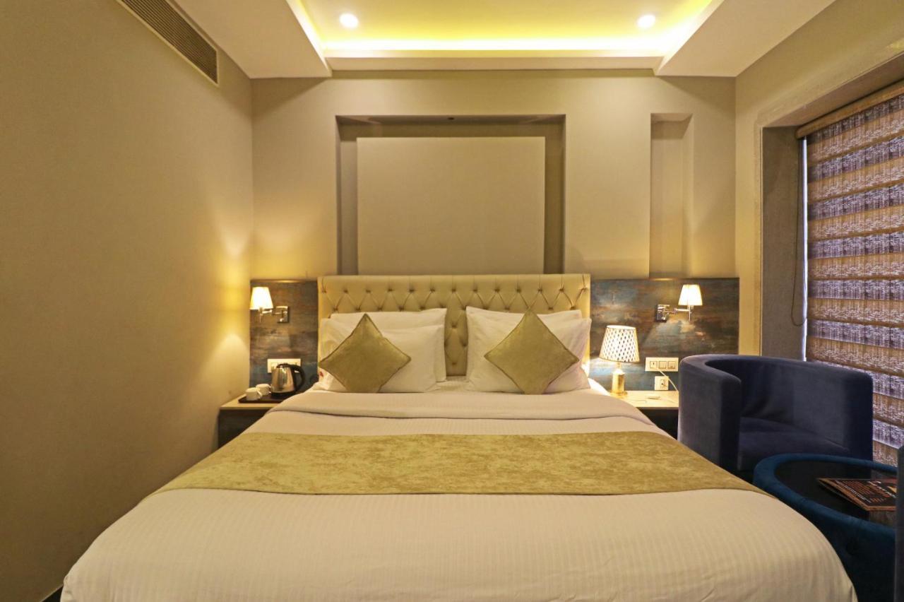 The Ivy Grand Hotel In City Centre With Free Secured Parking Nuova Delhi Esterno foto