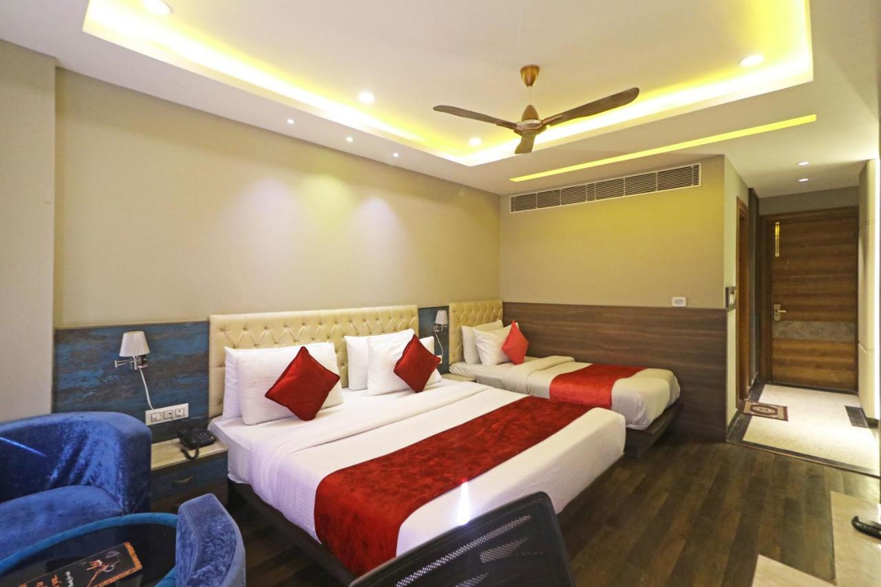 The Ivy Grand Hotel In City Centre With Free Secured Parking Nuova Delhi Esterno foto