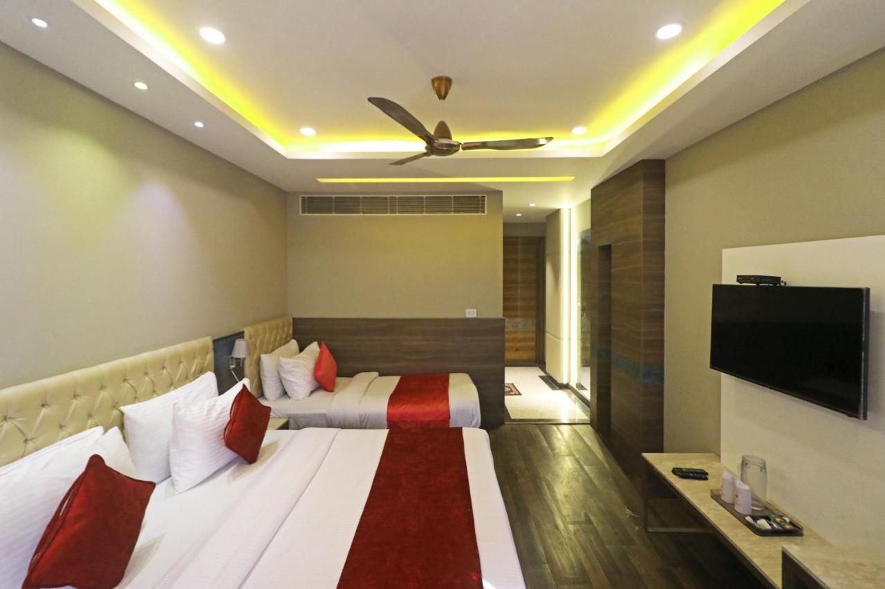 The Ivy Grand Hotel In City Centre With Free Secured Parking Nuova Delhi Esterno foto