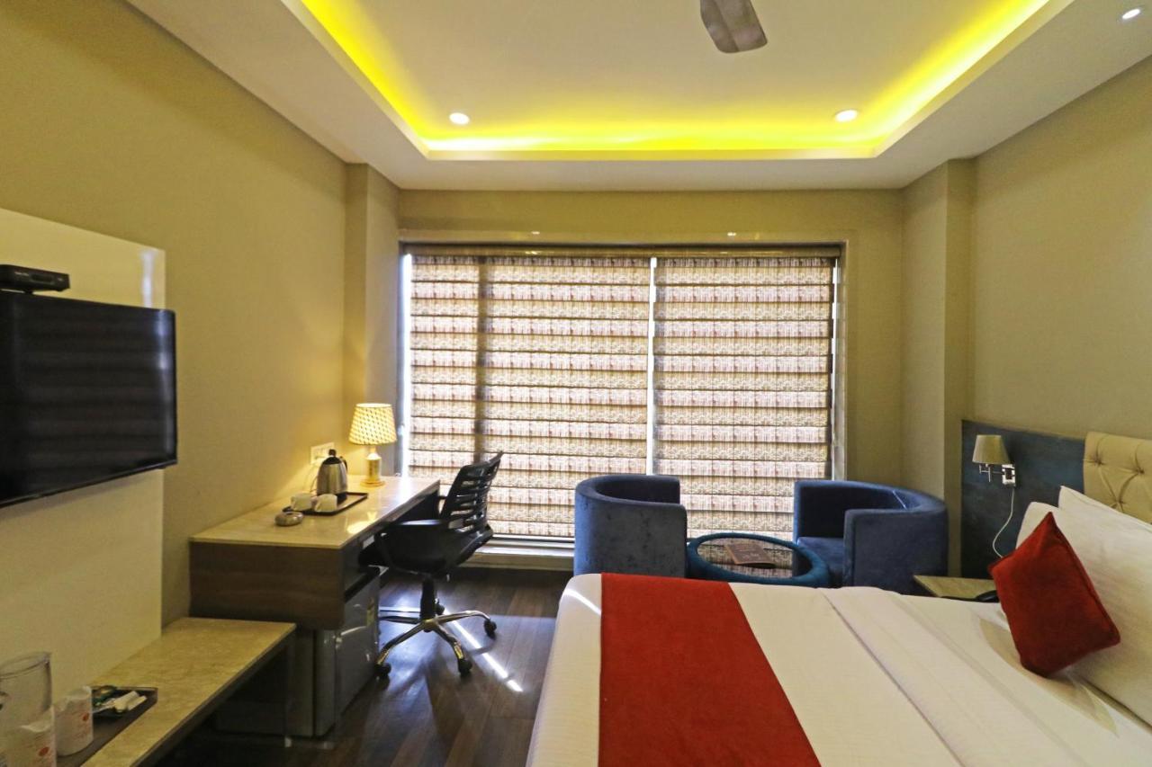 The Ivy Grand Hotel In City Centre With Free Secured Parking Nuova Delhi Esterno foto