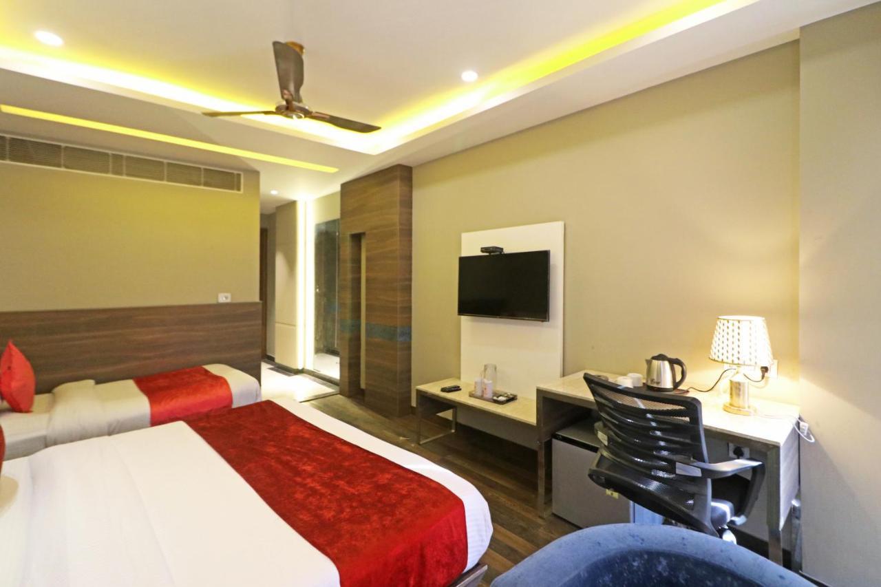 The Ivy Grand Hotel In City Centre With Free Secured Parking Nuova Delhi Esterno foto